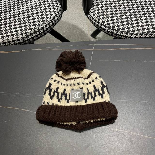 Chanel 年韩国博主同款秋冬季保暖针织复古花拼色减龄百搭毛球毛线帽